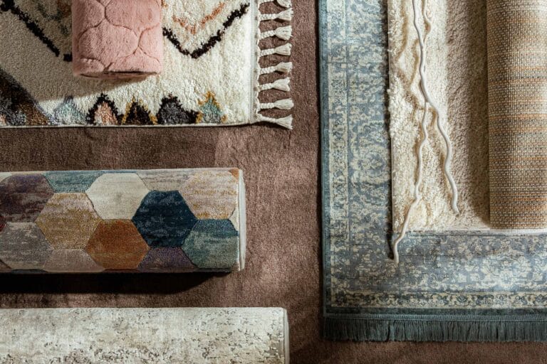 Przytulne wnętrze z dywanem shaggy w 3 krokach